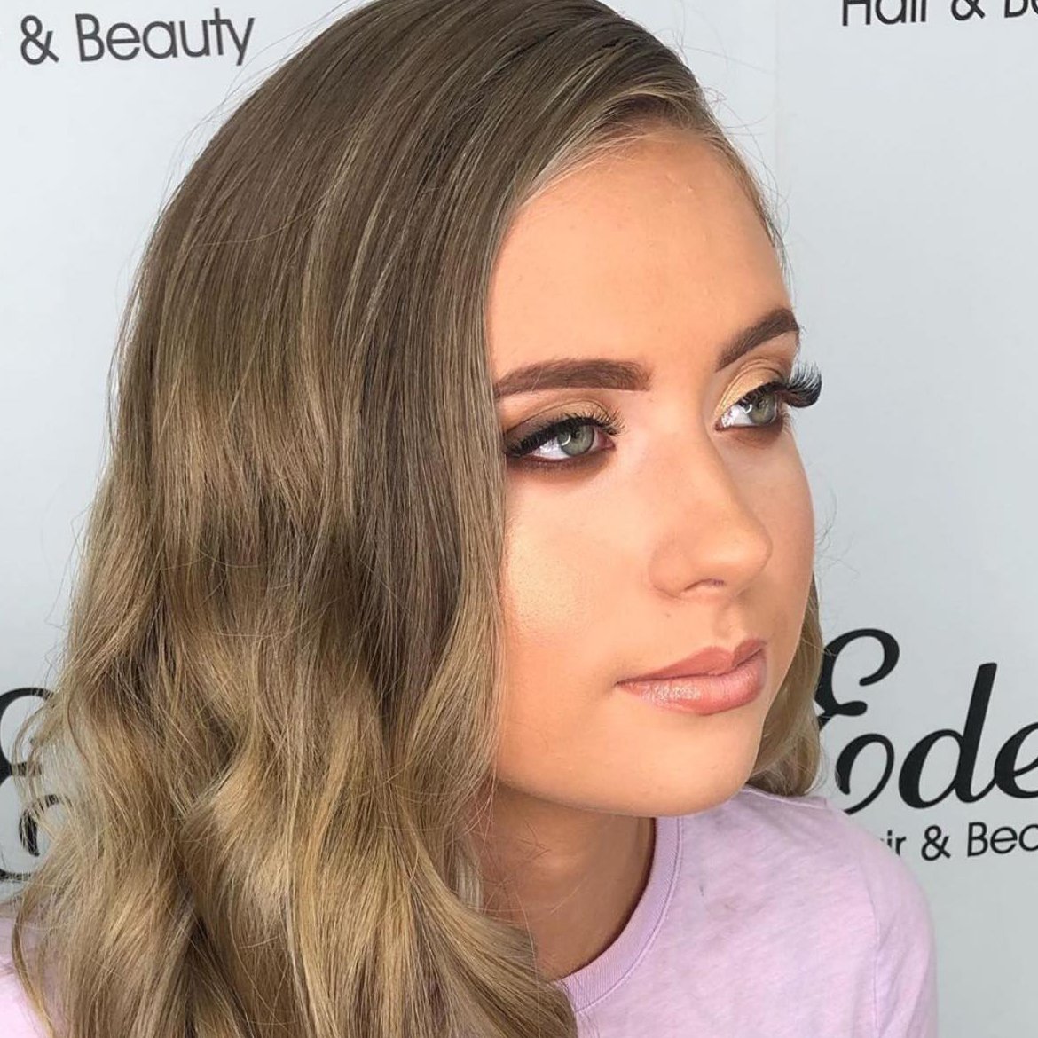 AmazingShineUK's tweet photo. We're seriously speechless at this golden smokey eye, finished with our #016 lashes 😮💕
📷 @melissahealey_mua_browstylist  
.
.
.
#amazingshinelashes #amazingshine #eyelashes #striplashes #lashes #fluffyeyelashes #makeuplook #perfection #feature #makeup https://t.co/chAGSluDyw