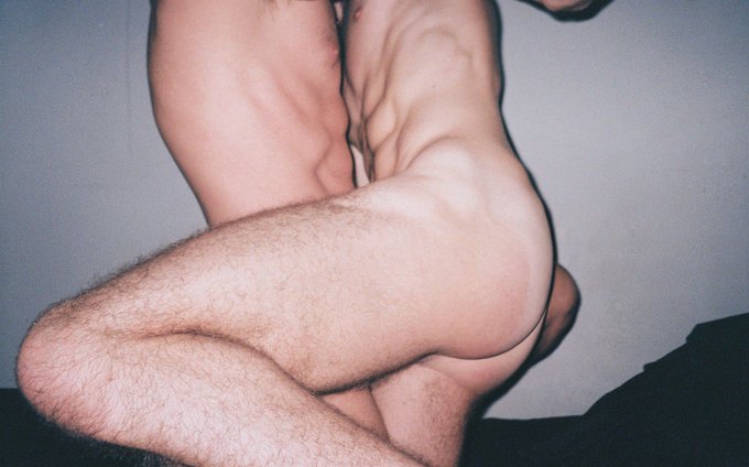 Dancing together https://t.co/Za93hz3eOP<a href="/tag/nuevafotodeperfil"class="tags"><span>#nuevafotodeperfil</span></a>