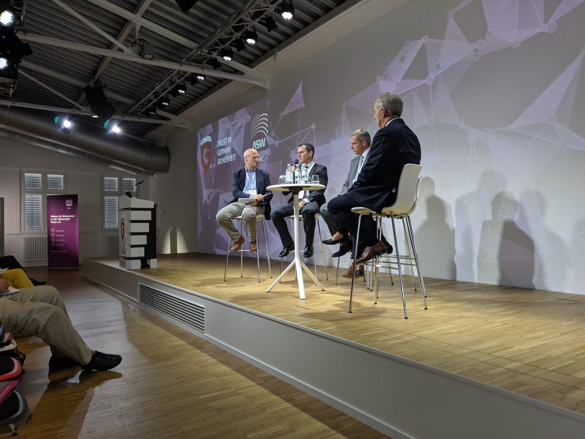 corpsec_tv's tweet photo. Podiumsdiskussion zu den neuen Trends in der Sicherheit bei #GData in #Bochum im Rahmen des NRW Sicherheitstages 2019. Interviews folgen! ✔️ #aswnrw #security #cstv https://t.co/cAsQOfea25