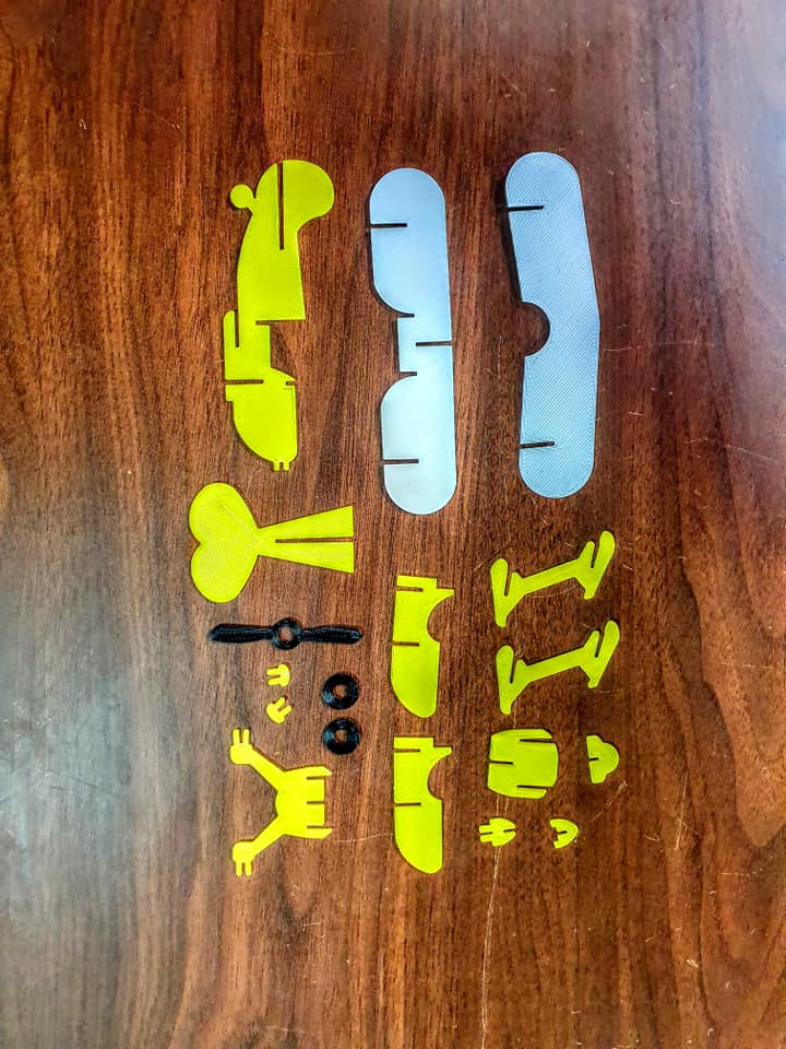 New stuff got out of the box!!😃 Who likes puzzle planes they can get it printed with #formonCore. #3Dprinting #3dprint #AdditiveManufacturing #3dprints