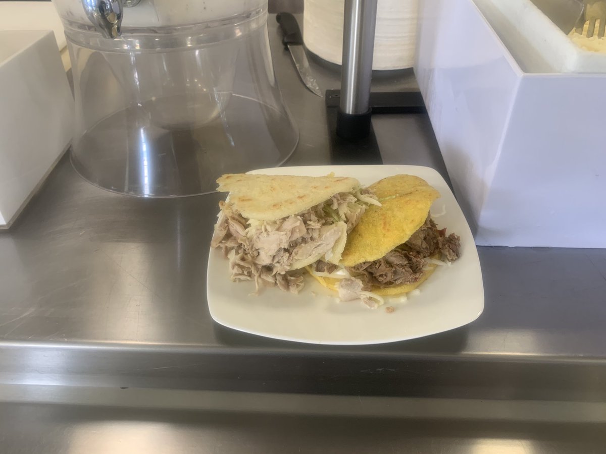 FoodSerra's tweet photo. Arepas #FlikStreetFooods https://t.co/K7cK2FttqC