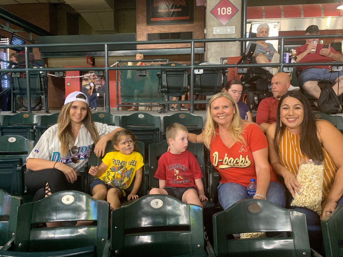 SharingDSAZ's tweet photo. Congratulations to the
@Dbacks who won another time last night - we were happy to cheer you on!
#ArizonaDiamondbacks #Diamondbacks #ChaseField #WeLoveArizona #ThankfulThursday #thursdayvibes #baseball #Arizona #DbacksWWWin https://t.co/USKts9d5ni