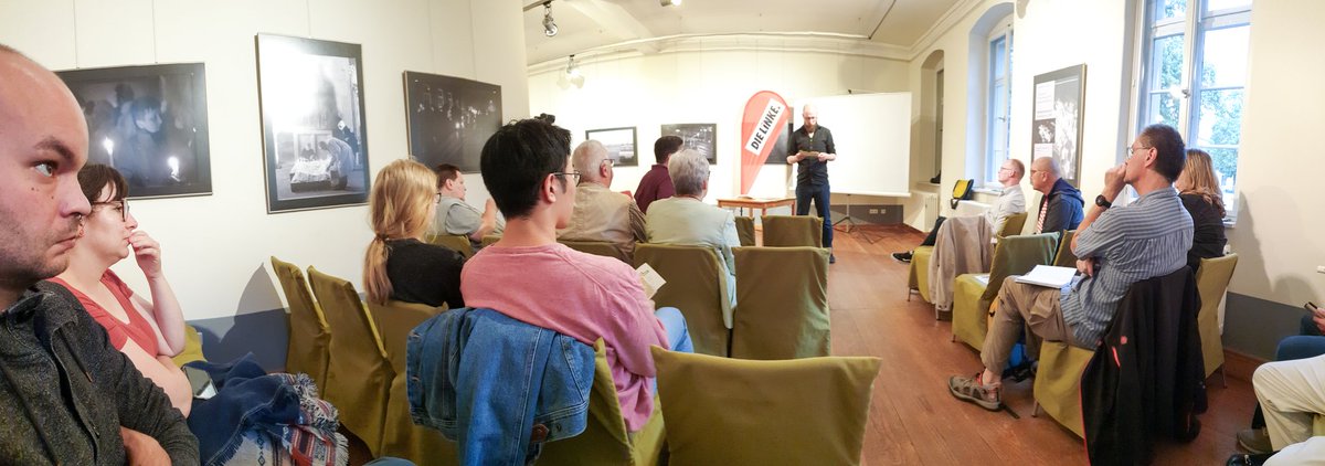 Jetzt im #Moritzhof: Das Bündnis #ProMVB diskutiert: Wie finanzieren wir einen freien, sozialen #ÖPNV und wie sind dafür Mehrheiten zu gewinnen?

#Magdeburg #dielinke <a href="/mvbnet/">MVB - Magdeburger Verkehrsbetriebe</a> #sozial