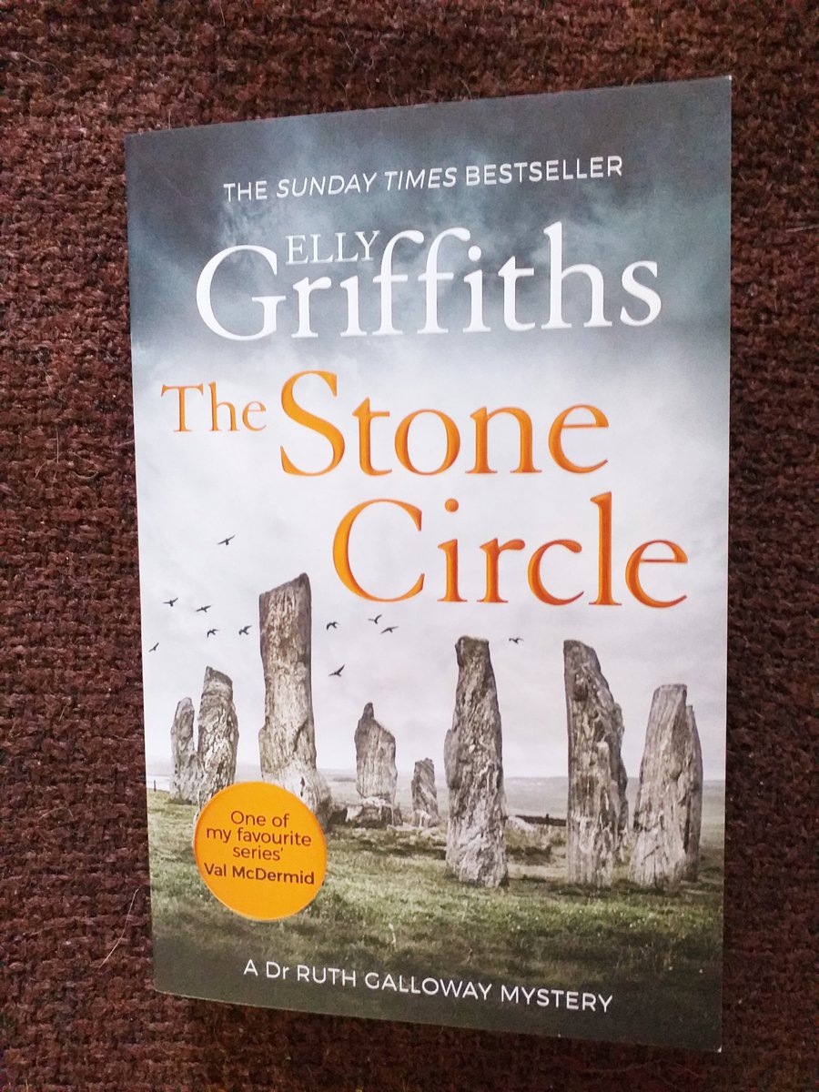 JenniKeer's tweet photo. Wonderful talk by @ellygriffiths @MillenniumLib #norwich today. This engaging lady spoke for an hour WITHOUT ANY PROMPTS! Amusing and informative. Lovely signed copy of #TheStoneCircle 📚
With @hendry_rosie @Heidi_Swain @ktjarviswriter 
#goodread #ruthgalloway #crime 🔪😮☠ https://t.co/IP5CGTghmi