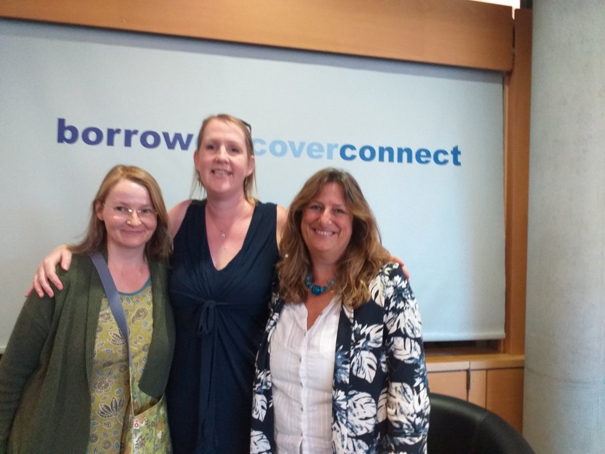 JenniKeer's tweet photo. Wonderful talk by @ellygriffiths @MillenniumLib #norwich today. This engaging lady spoke for an hour WITHOUT ANY PROMPTS! Amusing and informative. Lovely signed copy of #TheStoneCircle 📚
With @hendry_rosie @Heidi_Swain @ktjarviswriter 
#goodread #ruthgalloway #crime 🔪😮☠ https://t.co/IP5CGTghmi