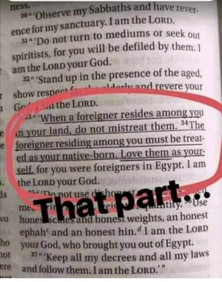 MugalaSnr's tweet photo. South Africa must see this huh #sharing #beinspired #befriendyourGod https://t.co/fXV1Y2nca5