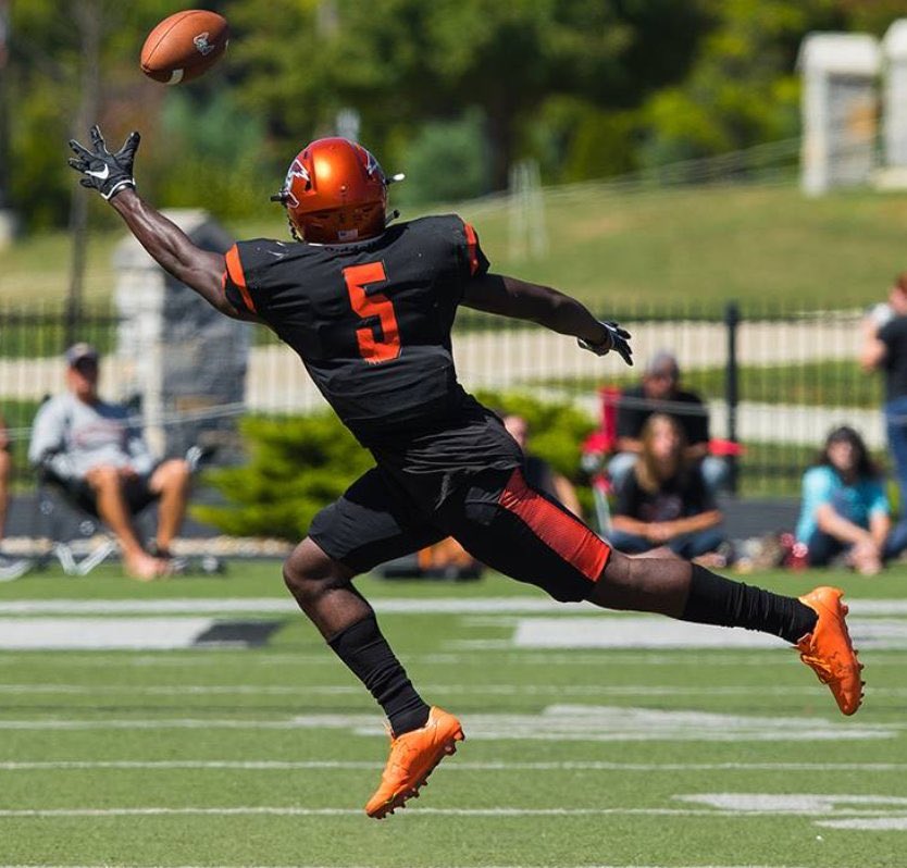 jordan23rogers's tweet photo. Blessed and honored to say I’ve received an offer from Heidelberg University! #BergPride🧡⚔️ https://t.co/pYwZXXUQzA