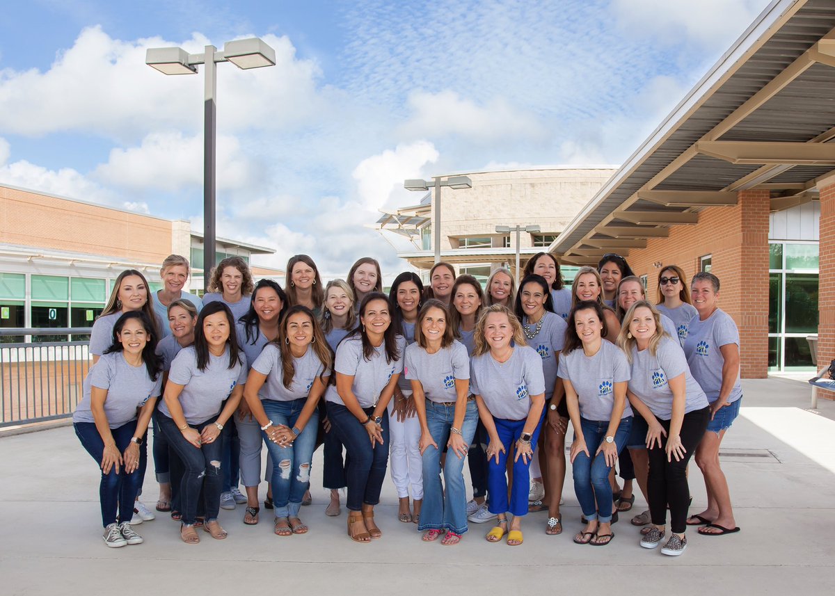 LopezMSPTA's tweet photo. Meet your 2019-2020 Lopez PTA Board! We have great things planned for this school year. Please join us as we back the future of every child. https://t.co/tKWqW24Pgm
#LopezPanthers #rootEdLopez #rootEd #theNEISDway @LopezPanthers @LopezLeads @Lopez_Athletics @NEISD @dr_maika https://t.co/p0Ul7QvJCG