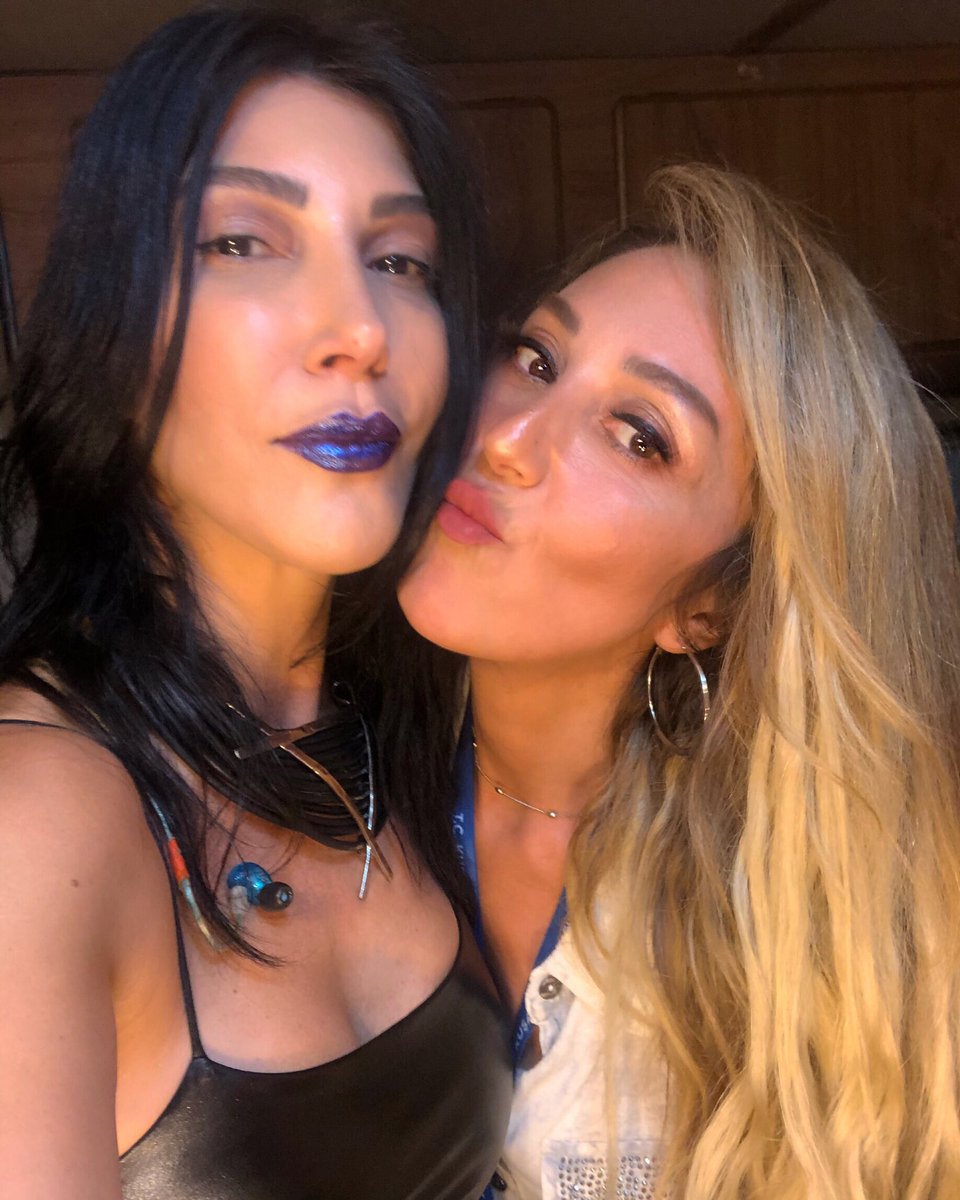 love is everything❤️ <a href="/handeyener/">Hande Yener</a>