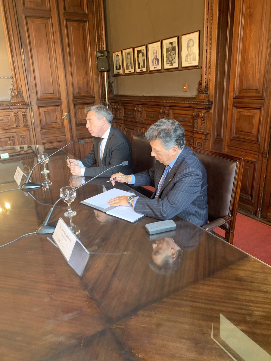 debatear2019's tweet photo. #EleccionesArgentina  1º Audiencia | #DebateAr2019 Concurrieron los representantes de los candidatos para ratificar su intención de debatir. https://t.co/KstWs9c8P2