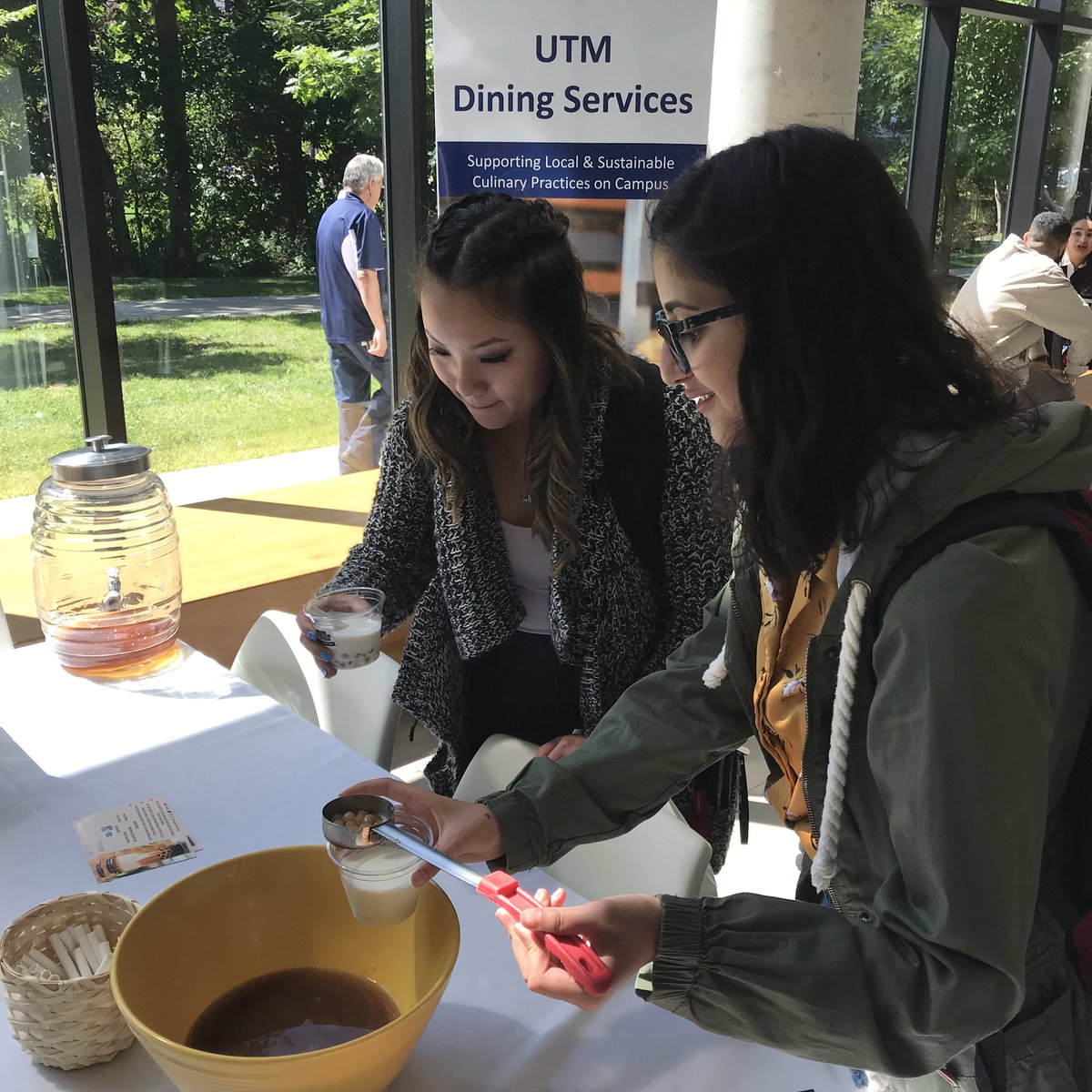 Taste of UTM. “Make your own FairTrade Chai Bubble Tea” is one of the various options that students have to know more about us! #fairtrade #Canadian #Numi #wecolmetoUTM