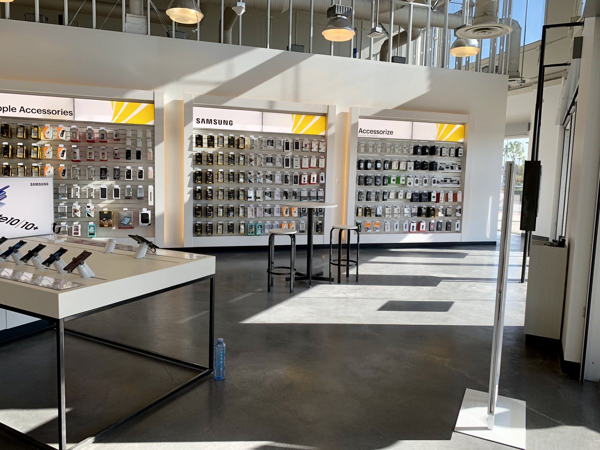 GRAND OPENING!!! Come by our new @sprint store in the Long Beach Town Center! 7581 Carson Street, Long Beach, CA 90808. We are excited to serve you! @Sprint4SW <a href="/TLE619/">Trent E</a> <a href="/kkwestisbest/">kevin kunkel</a> <a href="/JediMasterGreg/">LordDraco</a> #Sprint #SouthwestStrong