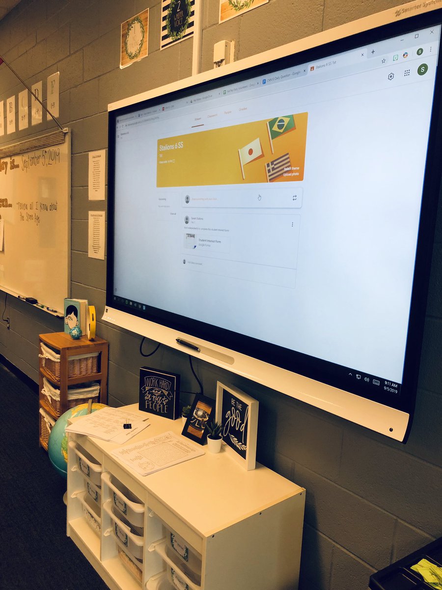 MsStalions's tweet photo. 1:1 rollout happening in 6th grade social studies today! Students getting familiar with GoogleClassroom &amp; GoogleForms with a quick student interest survey. We are PUMPED! 🙌🏼 https://t.co/a3u82XPW3E