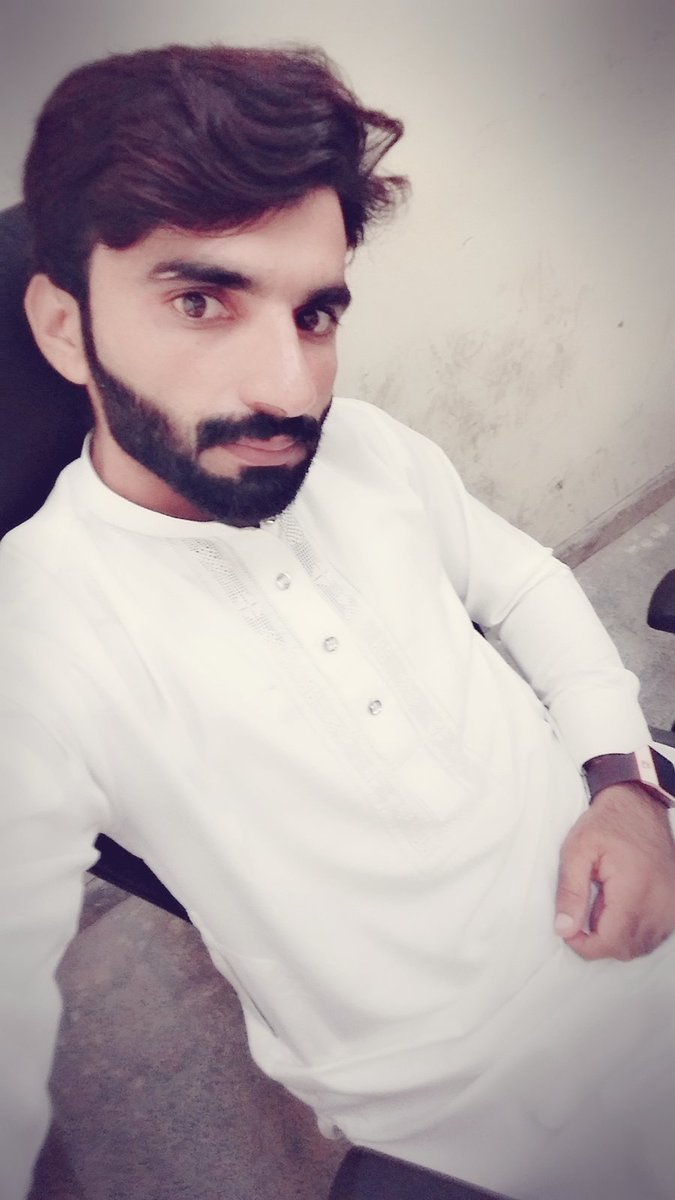 Subtainkhan6's tweet photo. #DEFAULTER😂🤣 https://t.co/DWnfVQDSJB