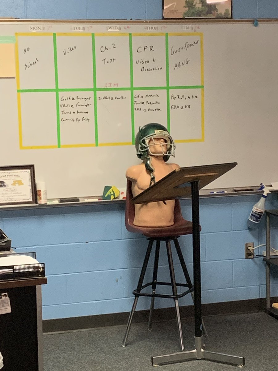 CoachPowell71's tweet photo. He’s teaching today! #NeedDayOff #CoachPowellsInTheRockyChair https://t.co/6TqvNXJuQR