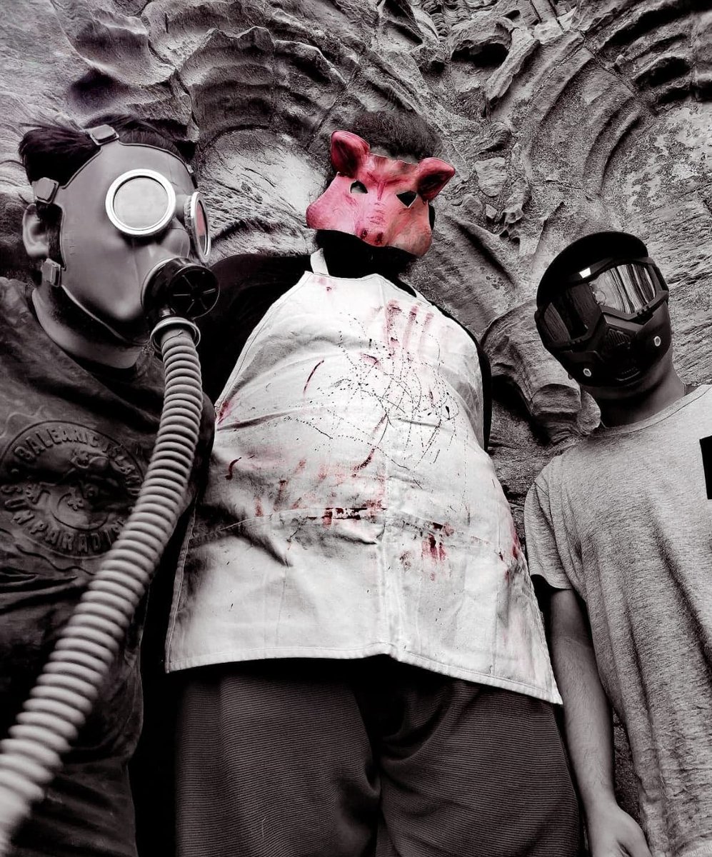 Group picture.
@Psychodrive1 
#horror #metal #masks #maskedband #horrormetal #numetal #whitbyabbey #dracula #ITChapterTwo
