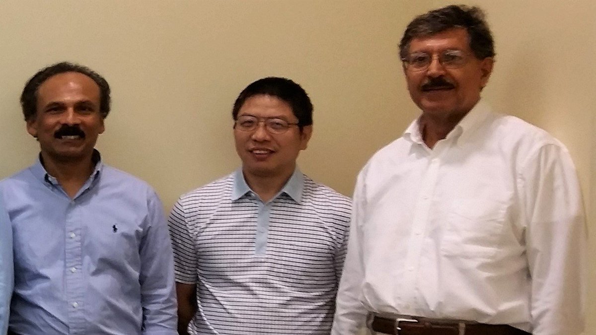 UNCG_CompSci's tweet image. Happy #ThrowbackThursday ! Here&apos;s our trio of greatness--Dr. Fu, Dr. Shan, and Dr. Sadri--from 2001 and 2015.
#Throwback #UNCGCompSci #UNCGWay