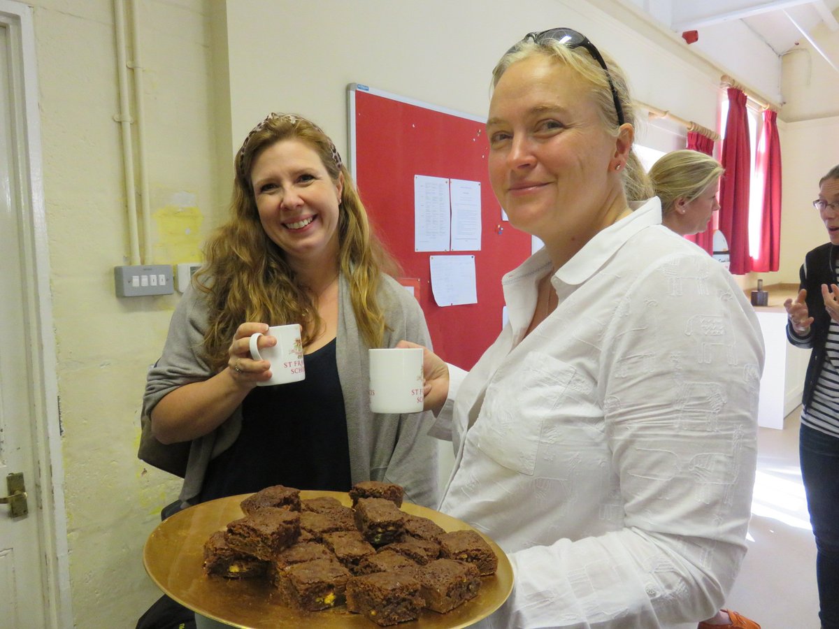 stfrancispewsey's tweet photo. We are fortunate to have a fantastic parents association, 'The Friends of St Francis'. Today they hosted a 'Welcome Back' coffee morning, an opportunity for new and existing St Francis parents to get to know the committee and each other over coffee and brownies! #FoSF #volunteers https://t.co/960h7UB82y