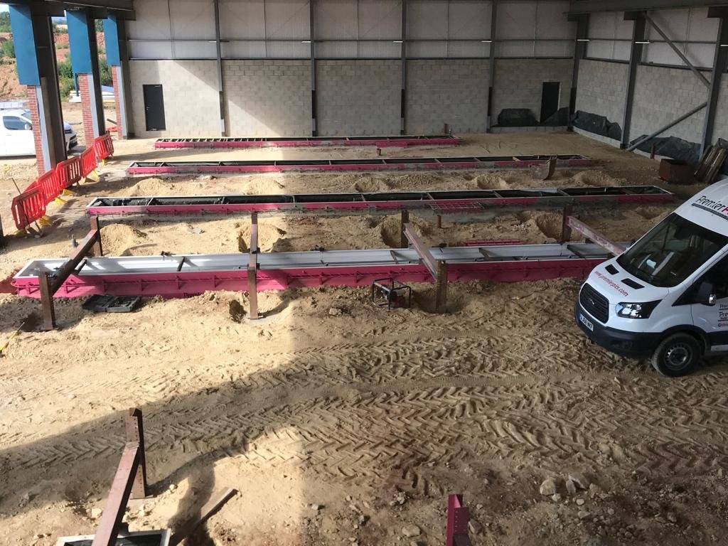 PremierPits's tweet photo. Meanwhile, out on the road, our four Installation Teams have been busy too. This week we've been installing pits at Alfred Hymas Haulage, Maynes Coaches, Barnes Coaches and BT Fleet Luton πͺπΌ. #PremierPits #BirthplaceOfTheSteelPit #TheOriginalSteelPit #UKsNumberOne #PinkPits https://t.co/0O2d0PfVe8