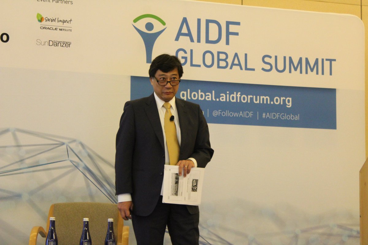 Ronald Reagan Bldg tweet media