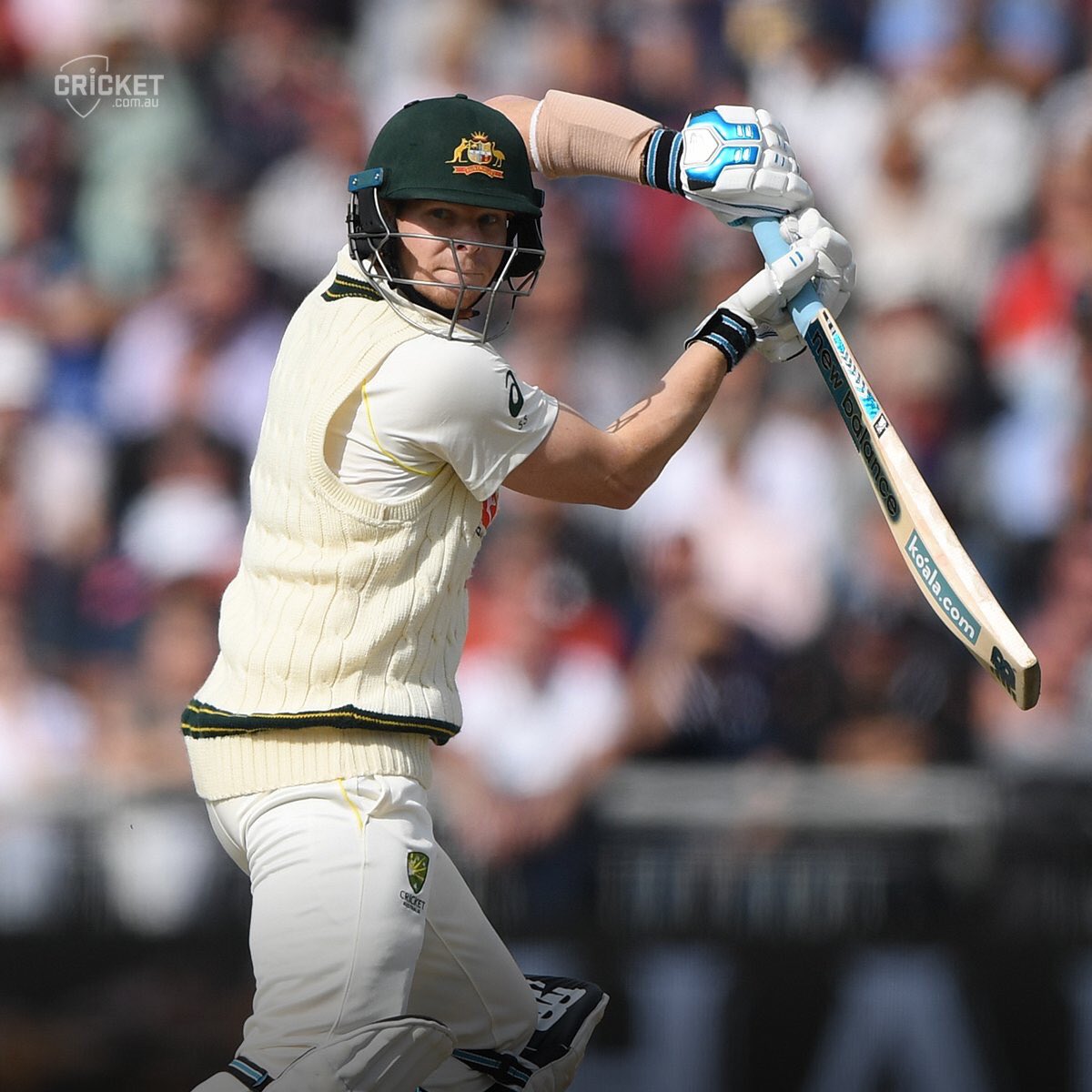 IamThilanka's tweet photo. Another Day, Another Test Ton. 💯
Test ton No.26 for @stevesmith49 - his 11th in #Ashes cricket and his third of the series. Unstoppable player. ♥️
#Ashes #Smith49 #EngvAUS 🏴🇦🇺 https://t.co/X95EKrlGTa