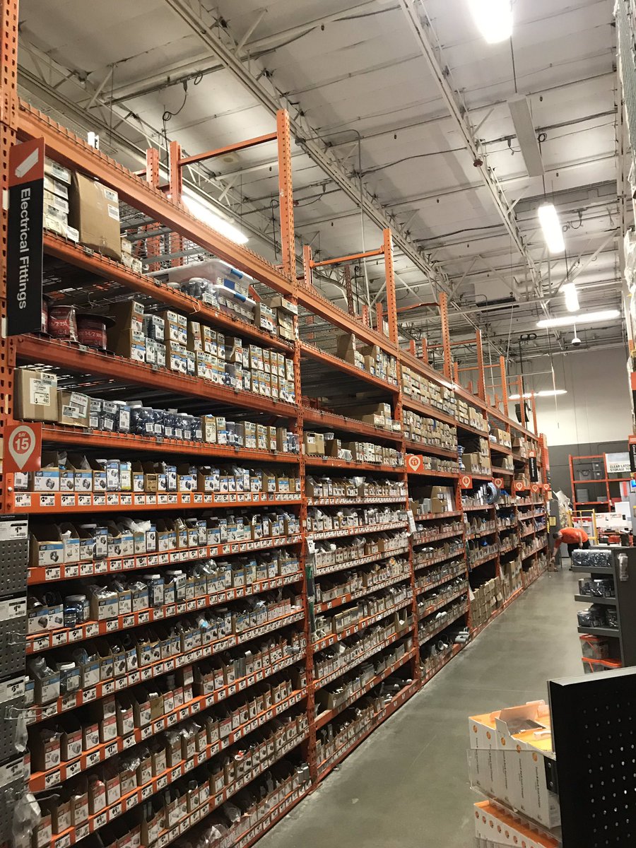 Clearing overheads in preparation for overhead organization, making room for more Christmas. #district25overheadorganization <a href="/THD1NightOps/">Craig Bolla</a> @<a href="/kari_hd/">Kari</a> <a href="/Jaime_HD_D25/">Jaime Castillo</a> <a href="/MattO_HD6646/">Matthew Ohrberg</a> <a href="/RyanGriffinTHD/">Ryan Griffin</a> <a href="/AshleyBotts4/">Ashley Botts</a>