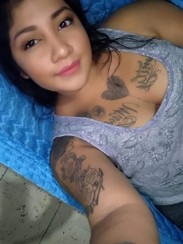 putiyucateca's tweet photo. Hola chicuelos.. Les fustan las mujeres tatuadas y que aparentan ser santas.. Mi amiga quiere sus comentarios.. https://t.co/XCFKoyeB9c