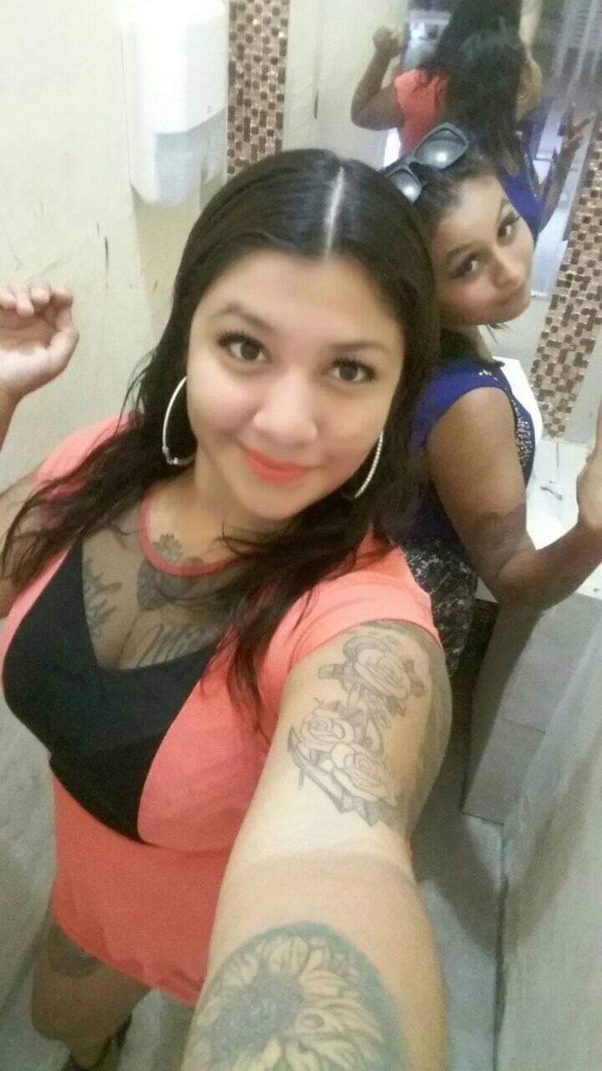 putiyucateca's tweet photo. Hola chicuelos.. Les fustan las mujeres tatuadas y que aparentan ser santas.. Mi amiga quiere sus comentarios.. https://t.co/XCFKoyeB9c