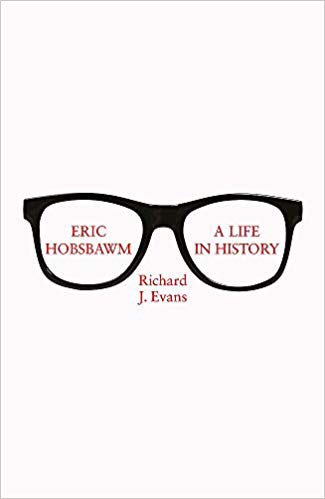parolesdhist's tweet image. Le livre conseillé par Julian Jackson à la fin de l’épisode 71: la bio de #hobsbawm par  @RichardEvans36, qu’on a hâte de dévorer !