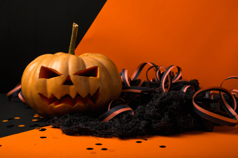 BrittKascjak's tweet photo. Are you a Halloween lover? 
If so, you don't want to miss this! 

The 2nd Annual Secret Ghoul Gift Exchange has officially launched! 
Why should Christmas have all the fun??? 

For more details, visit: https://t.co/ucG9erN49h
#halloween #bloggerstribe #teacupclub @BBlogRT https://t.co/HGeUE4EXGC