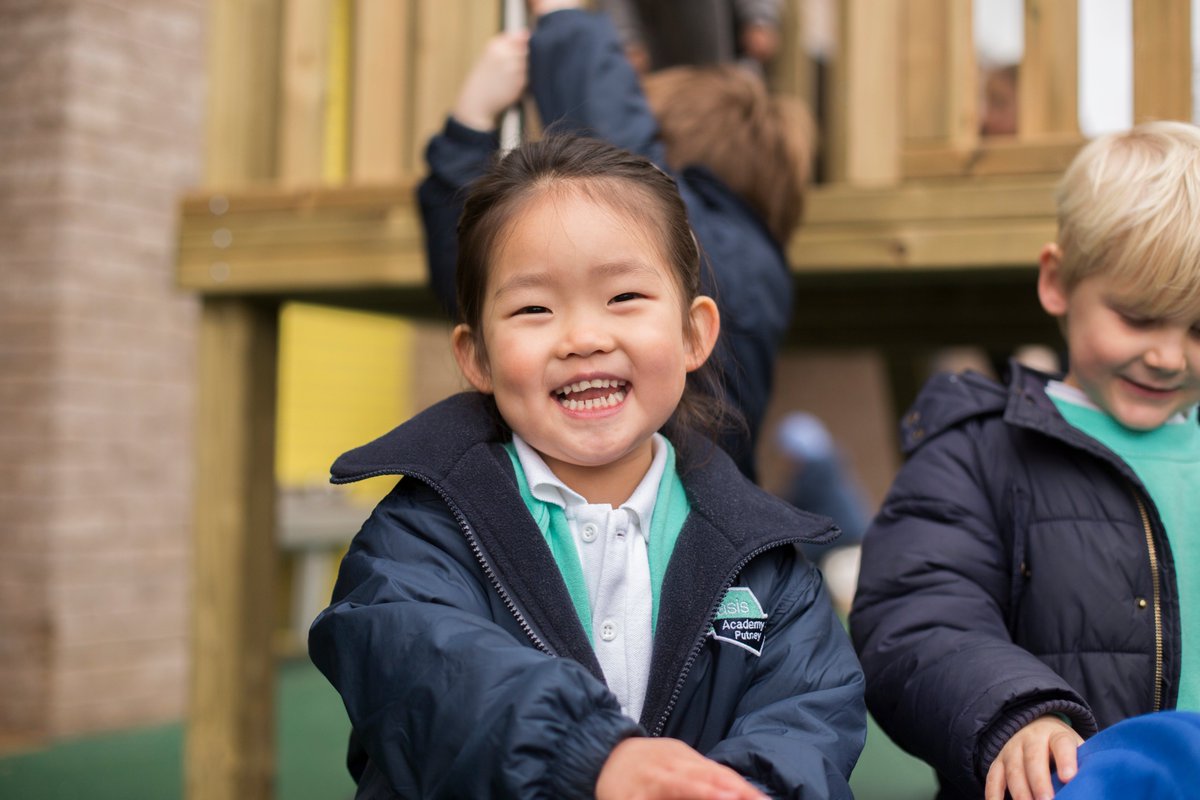 Are you a senior leader looking for an exciting new challenge? We're seeking to appoint a Principal at @OasisPutney, an #Ofsted rated 'Good' with 'Outstanding' features Academy in the heart of #Putney Common. Find out more here: bit.ly/2k6hOha #OCLCareers