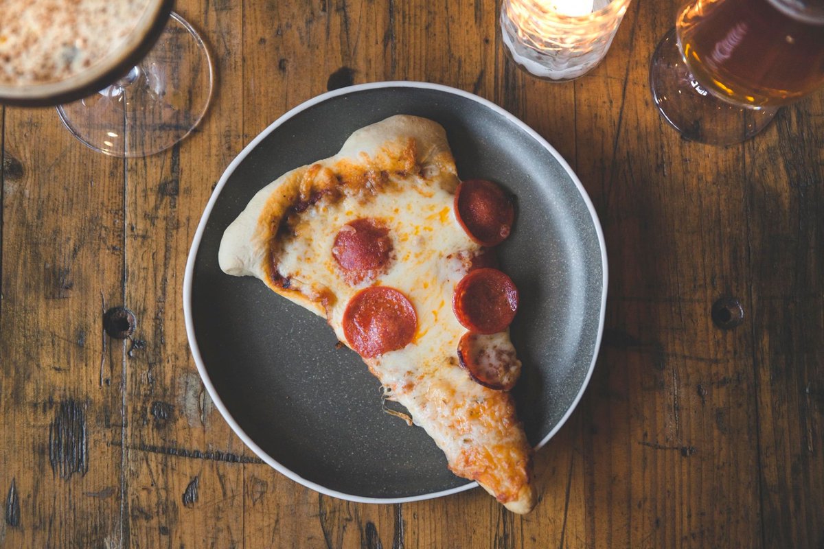 BrunchClubRH's tweet photo. Which free pizza are you going to enjoy when buying a bottle of prosecco?😋

FREE pizza with every bottle of prosecco, every Thursday 2-9pm! 🍕🥂 https://t.co/BeesoN8WF1