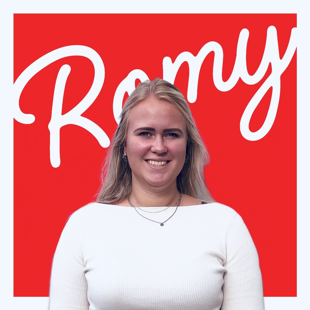 Ontmoet onze nieuwe stagiaire! 🥊 Leer haar kennen in 6 hashtags: #koffietheenee #gezelligevrolijkerd
#spontaanenthousiast #ikwilallesweten #zelfbewust #bacardirazzsevenupmetijseneenrietje