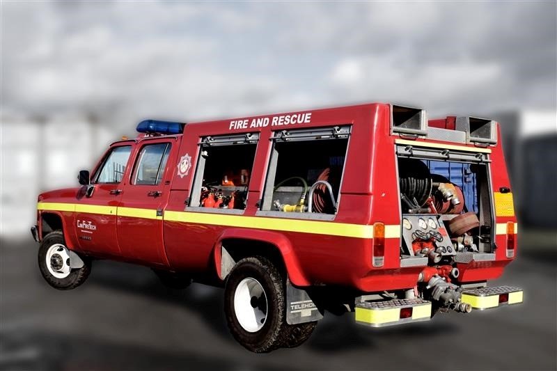 CiniFireTech's tweet photo. Take a look at our GMC 4x4 fire appliance! A smaller version of a standard appliance, this little 4x4 is perfect for those out of the way sets where access is limited. It still carries a 2,500 litre per minute pump and can be used with our water tankers if supplies are limited. https://t.co/3VY0mw3SNF