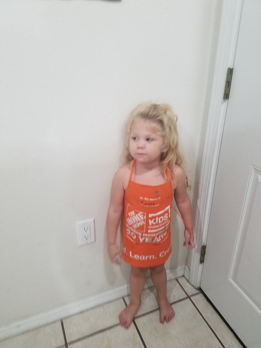 smith_helmer's tweet photo. When your washing dishes and you hear mommy I dressed. I turn around and this is what I found. Ready to go to work with mommy. 
#mommyonvacation
#missingrealclothingkid
#lovehersomuch https://t.co/s7VzE8qvsg