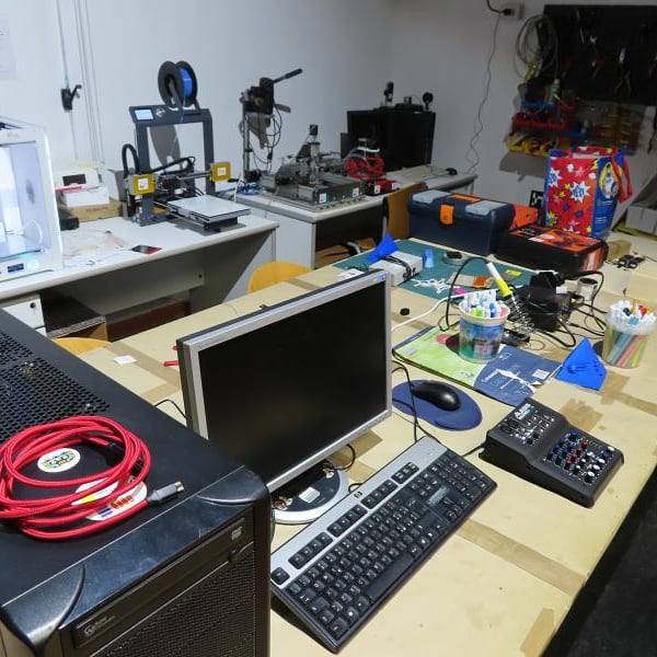 l nostro FabLab!! 😍🚀
Laboratorio di creatività digitale aperto a tutti.
Venite a trovarci, siamo al
CAOS, via Campofregoso 98 - Terni