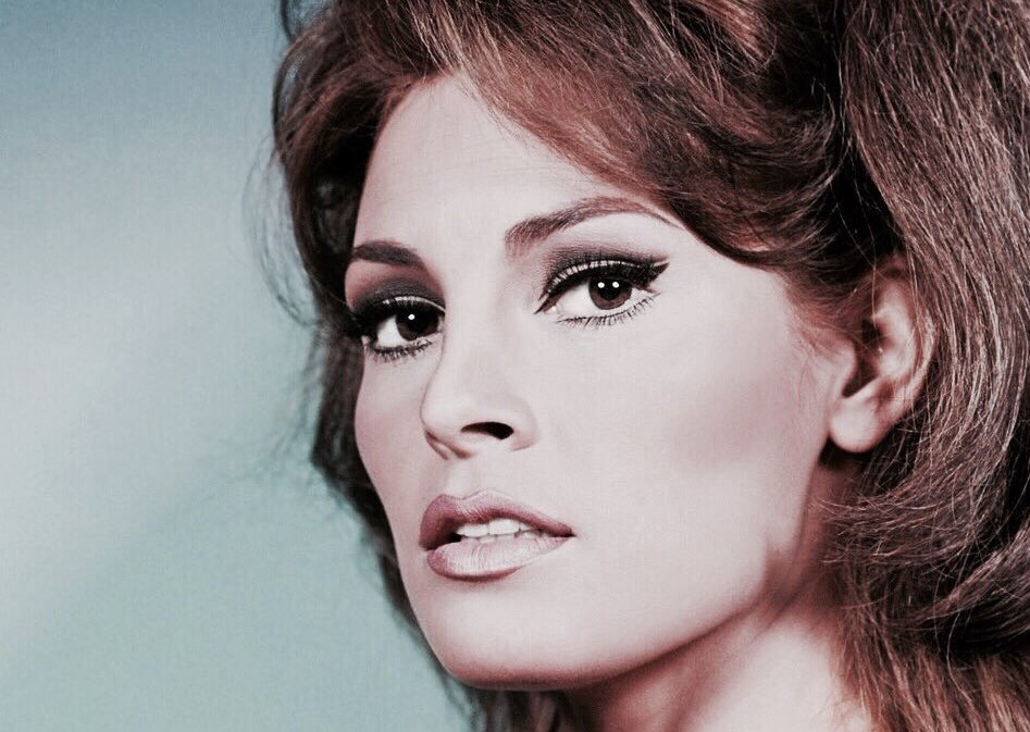 retrochenta's tweet photo. Hoy cumple 79 años Raquel Welch, icono de la belleza cinematográfica. https://t.co/oZe63XhMH5