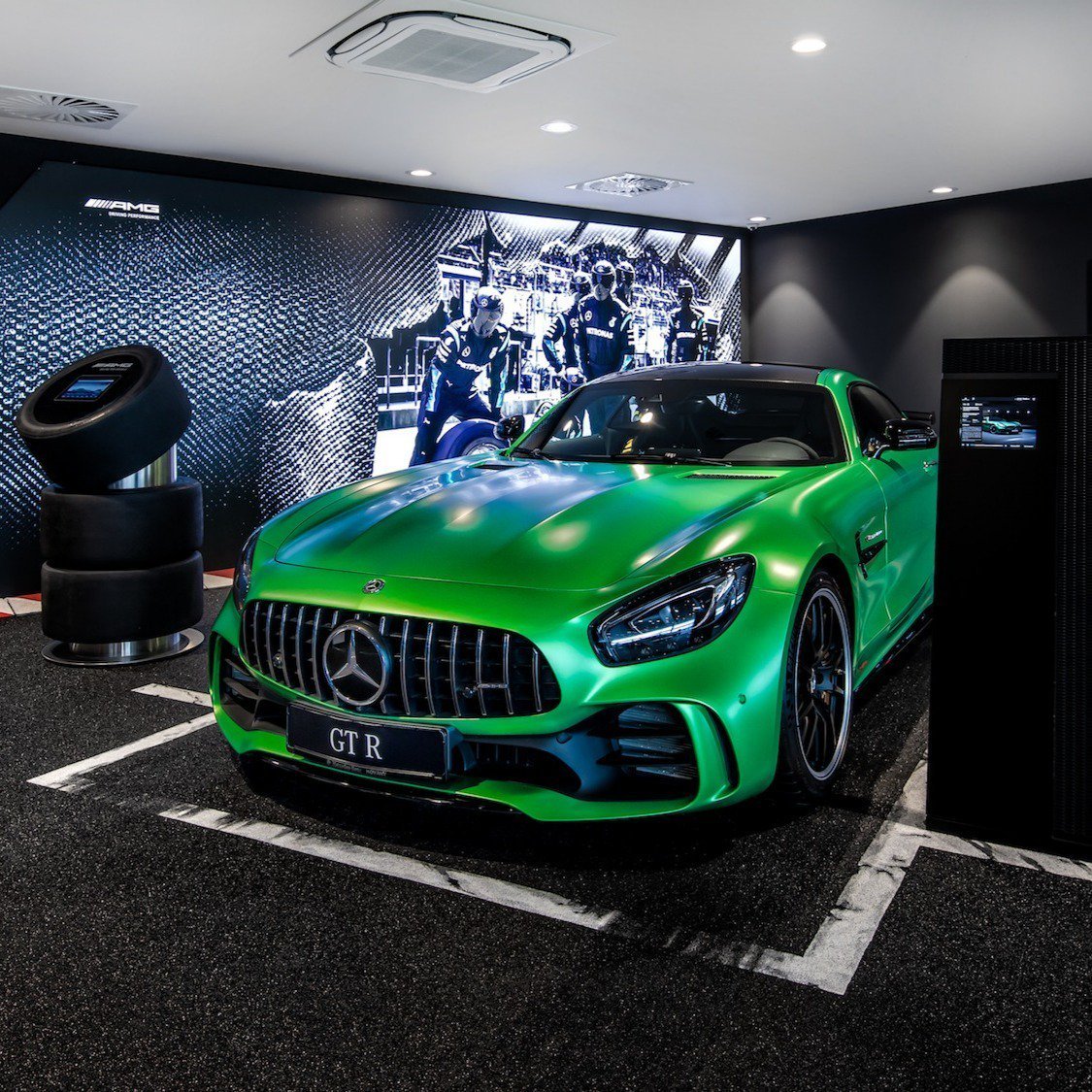 MercedesAMG's tweet photo. [Kraftstoffverbrauch kombiniert: 12.4 l/100 km | CO₂-Emissionen kombiniert: 284 g/km | https://t.co/N3yzMZ6mJd | Mercedes-AMG GT R]

A great way to get a deeper understanding of Mercedes-AMG is a visit to one of our impressive AMG Performance Centers! https://t.co/2DpjSNcHdP