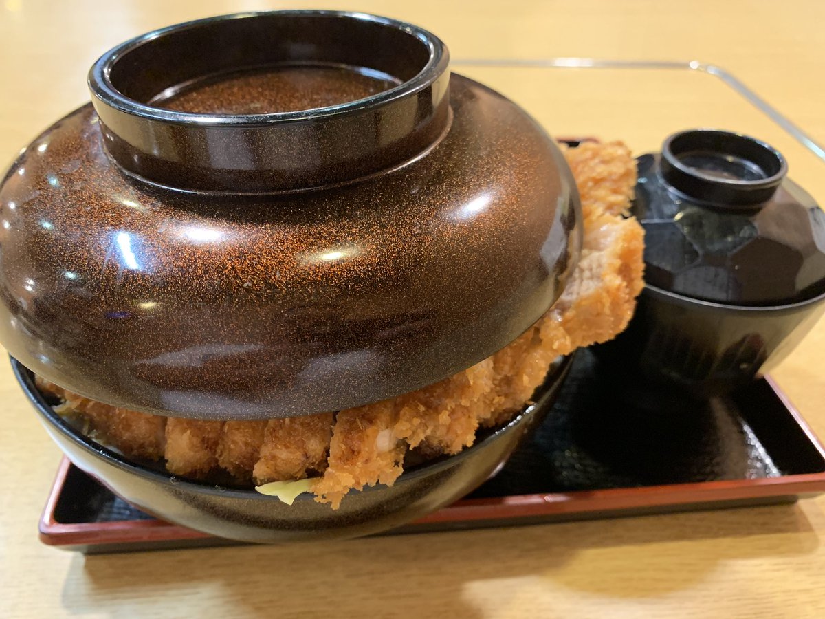 咲来さん ヒグマは怖い V Twitter 小平町鬼鹿 すみれ のミニトンカツ丼がミニじゃないと話題ですが ミニということは普通盛りも当然あります なんかおっかない赤い文字が見えますけど気のせいです 咲来さん ヒグマは怖い V Twitter 小平町鬼鹿 すみれ のミニトンカツ丼がミニじゃないと話題ですが ミニということは普通盛りも当然あります なんかおっかない赤い文字が見えますけど気のせいです