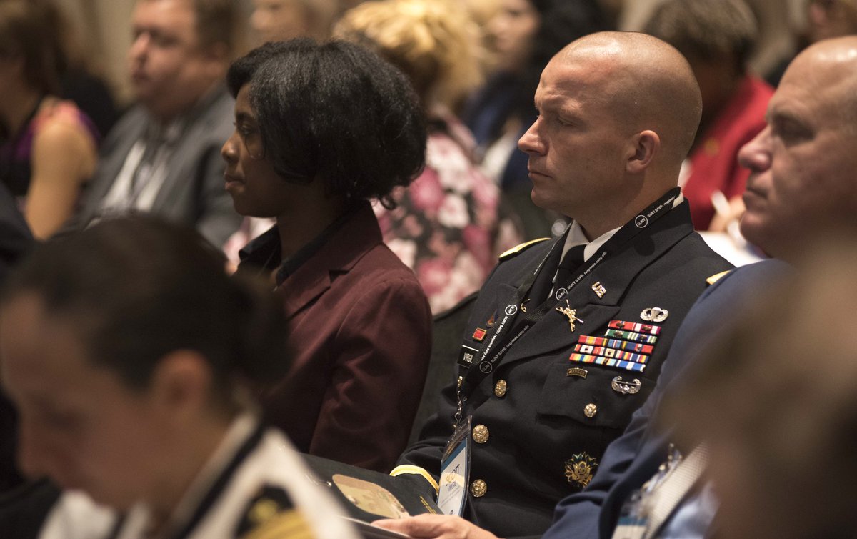 This morning @secnav76 spoke on the sense of urgency we must have on this issue: “We must give our focused attention in this topic, and be willing  to try new approaches to stop sexual assault and sexual harassment.”

#TalkActEnd #SunyNavyUsmc