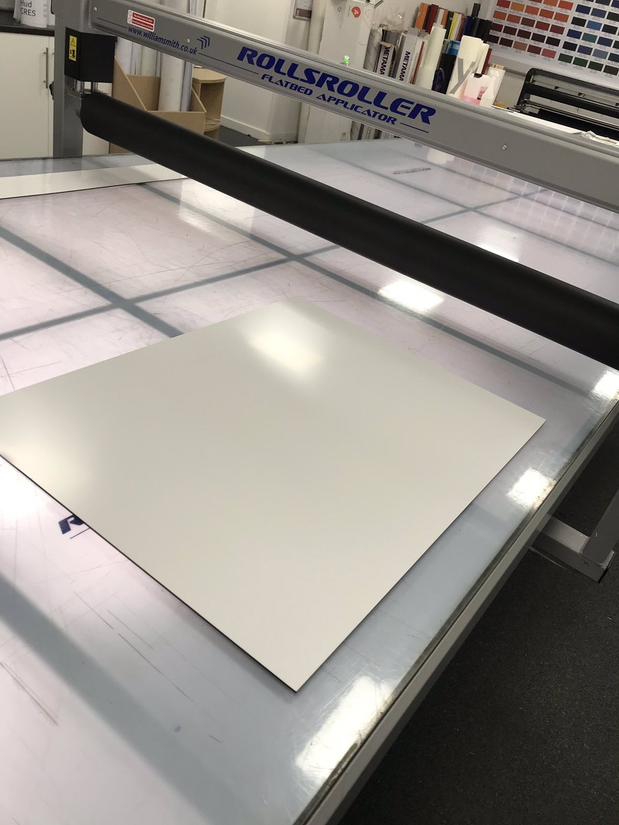 grssignscouk's tweet image. Life made easy with the @rollsroller #applicationmadeeasy #signmaking