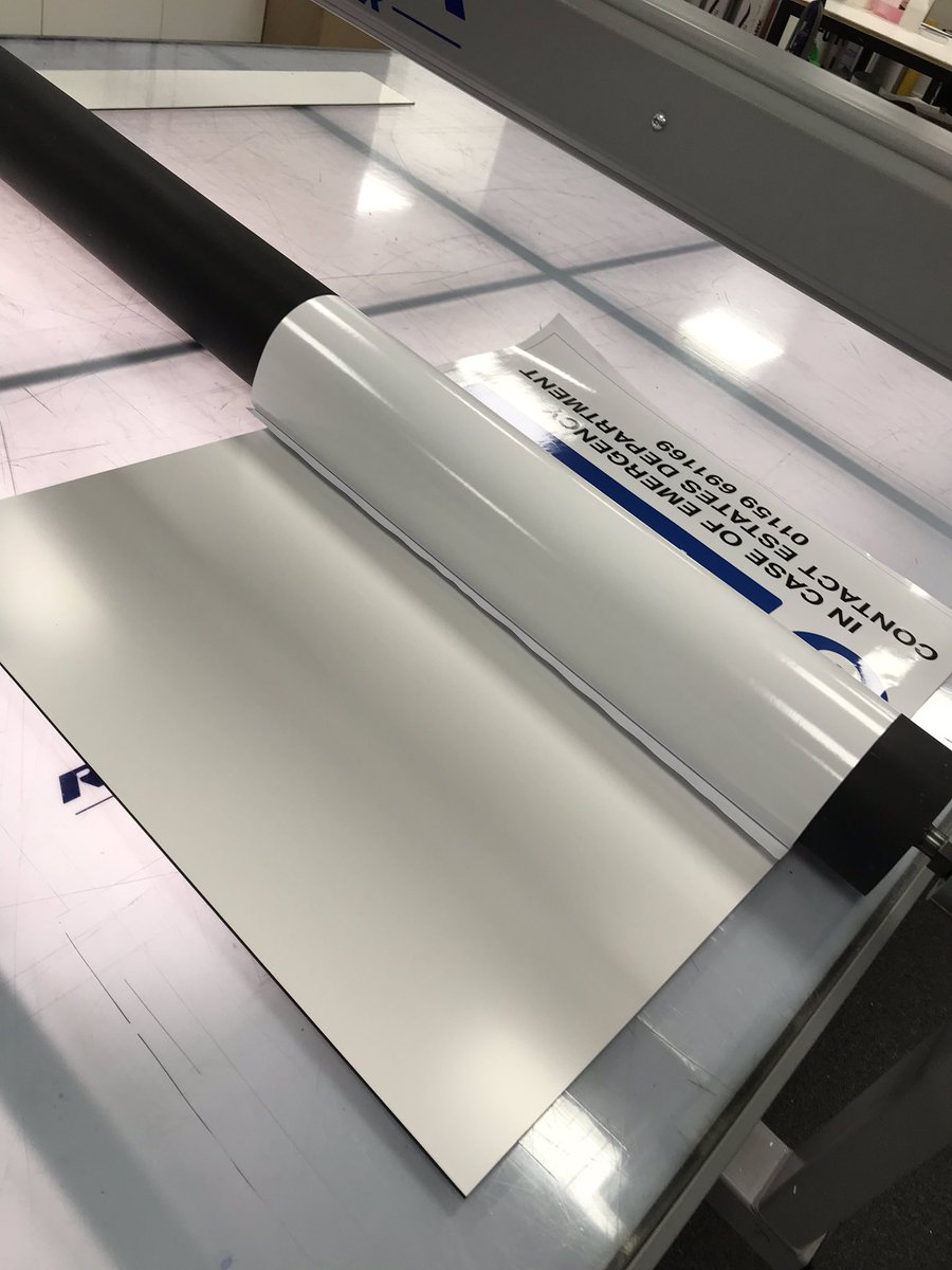 grssignscouk's tweet image. Life made easy with the @rollsroller #applicationmadeeasy #signmaking