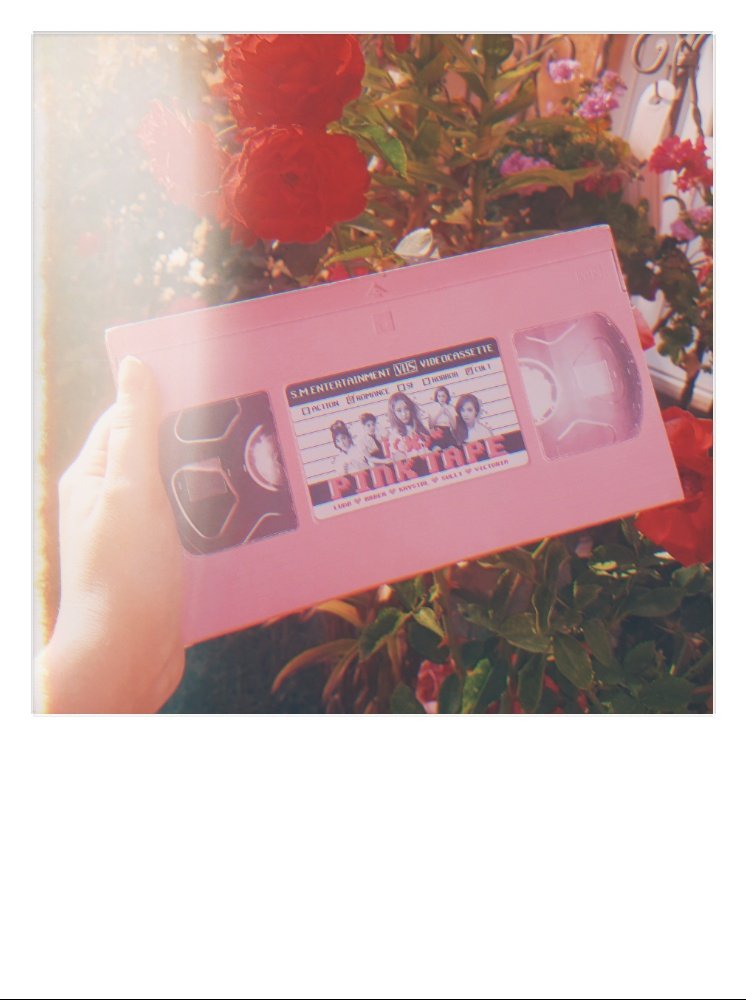 functionlove's tweet photo. Almost the end of September 5th in Korea: happy 10th anniversary once again to our dear f(x)! Thank you for all these years and we wish you all the best 💕 And happy 14th anniversary to our Sulli too! #10beautifulyearswithfx #에프엑스와_함께하는_아름다운_10주년 #14yearswithSulli https://t.co/k93tGx7eae