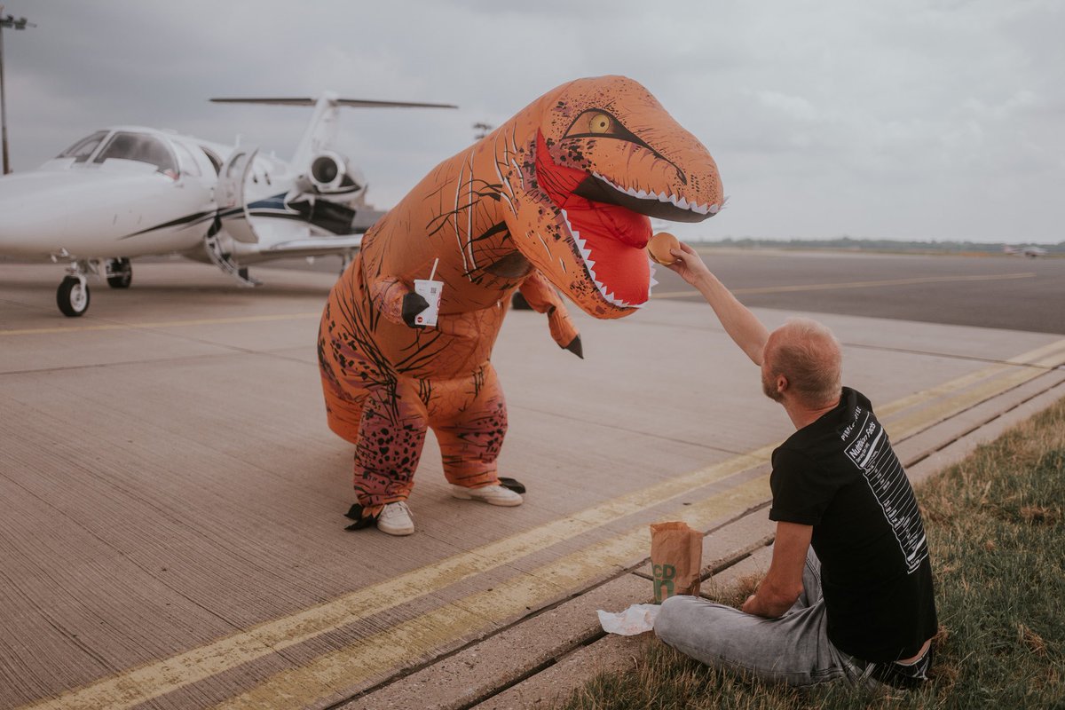 BB_BORISBREJCHA's tweet image. Treat your T-Rex well 🦖
__
#trex #burger #fckngseriousmediateam