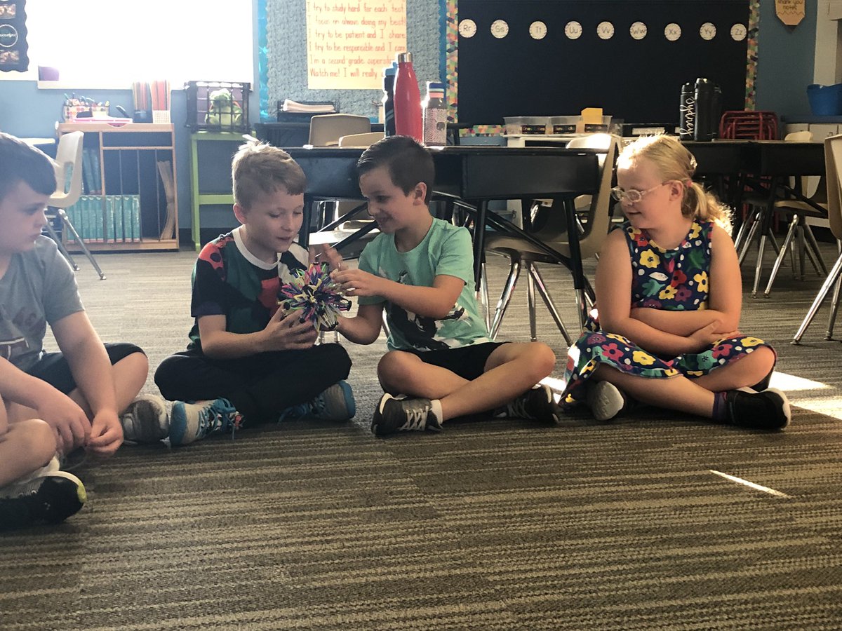 JGraham100's tweet photo. Our morning meeting is a great way to connect each morning. #weareAPHE https://t.co/j1WAyv67ya