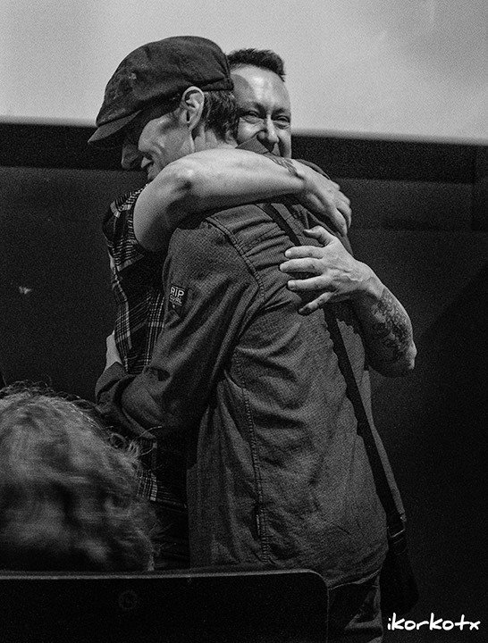 Agur Iñigo. Horrenbeste maite zintudan... laster arte anaia, lagun. Gora bizitza! Gora Iñigo Muguruza!