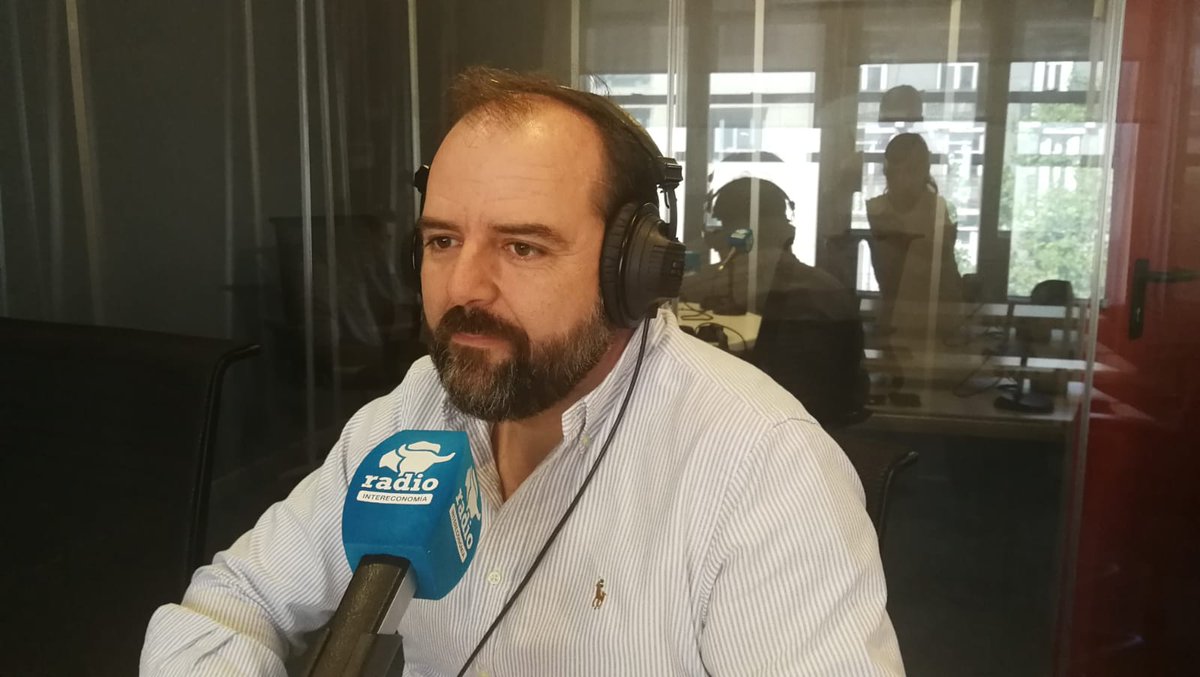 #TertuliaEconómica con:

🎙 <a href="/diegopitarch/">Diego Pitarch</a>, profesor de <a href="/iebschool/">IEBS Business School</a> 

🎙 José Ramón Pin, profesor de @iese_esp 

Hablamos sobre:

#Telefonica #Deuda#Investidura #Diesel