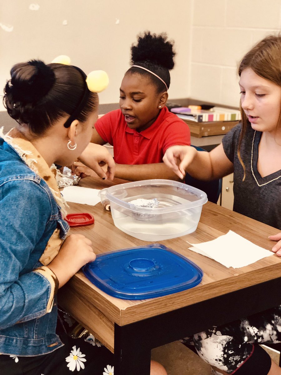 dflorajr's tweet photo. Day 2 of @codeorg 
#csdiscoveries #collaboration #problemsolving https://t.co/DMiZLFBwZA