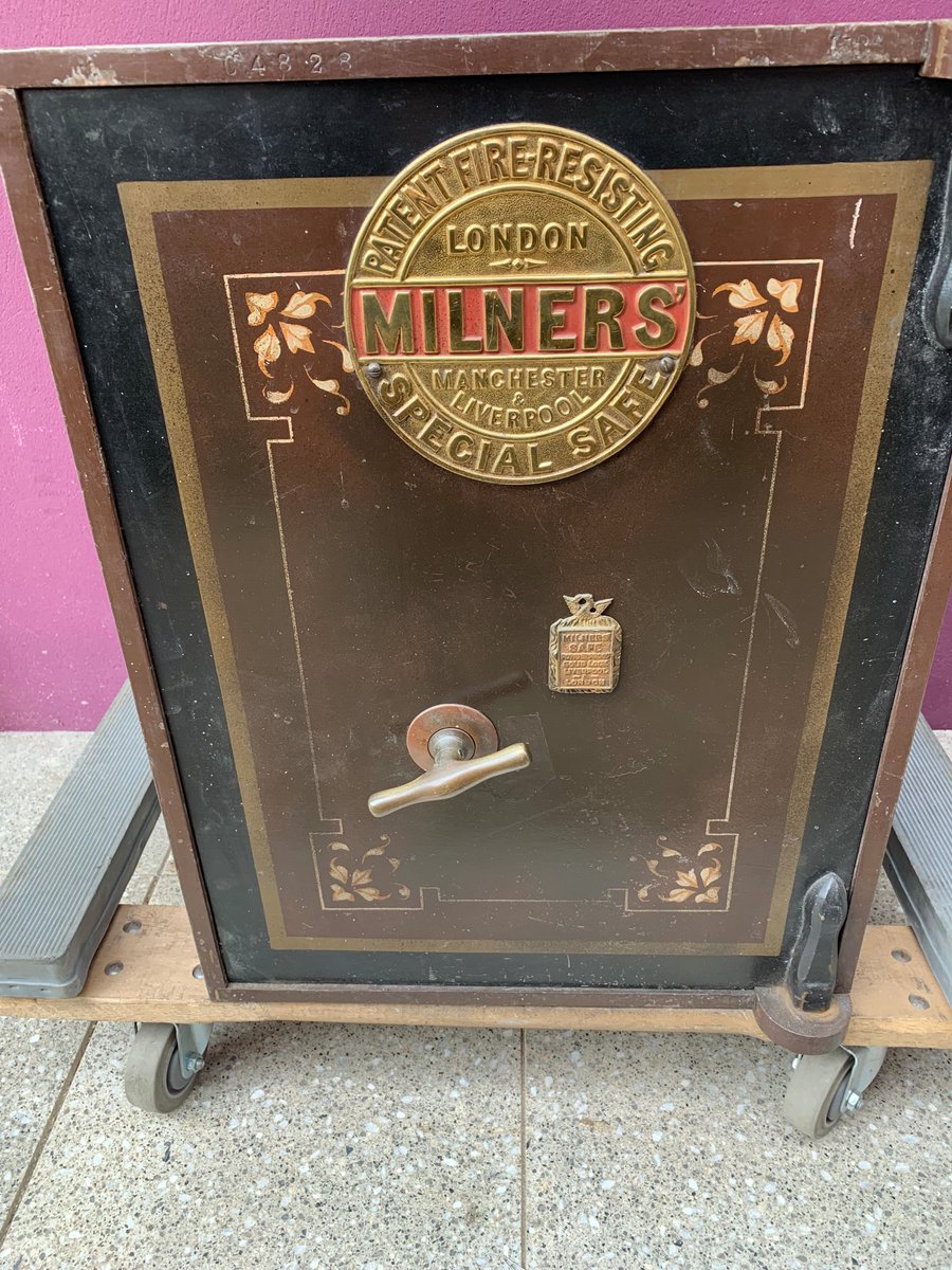 probablyhaveit's tweet image. #VintageSafe If you need a safe for your cherished items, this solid iron vintage safe with ornate brass detailing and intricate floral motifs is pretty special. f you have treasure to store, we have the key!🔑We can deliver, give us a call for details.📞 #Cookstown #NIreland