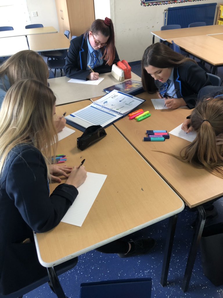 GeographyLCA's tweet photo. Geography Revision after school has begun, HU5 at 15.00-16.00. Year 11s starting at they mean to go on @LincolnCastleAc #Geography #EdexcelA https://t.co/gl5zSl66eX